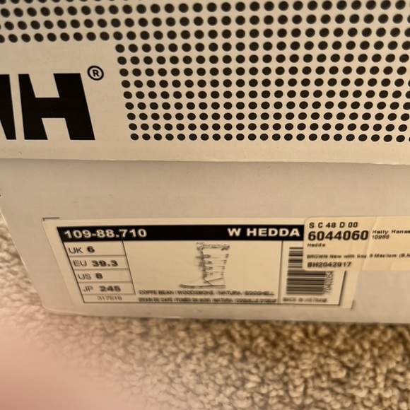 NIB! Helly Hansen SZ 8 coffee bean suede boots with faux fur lining. - Picture 9 of 12